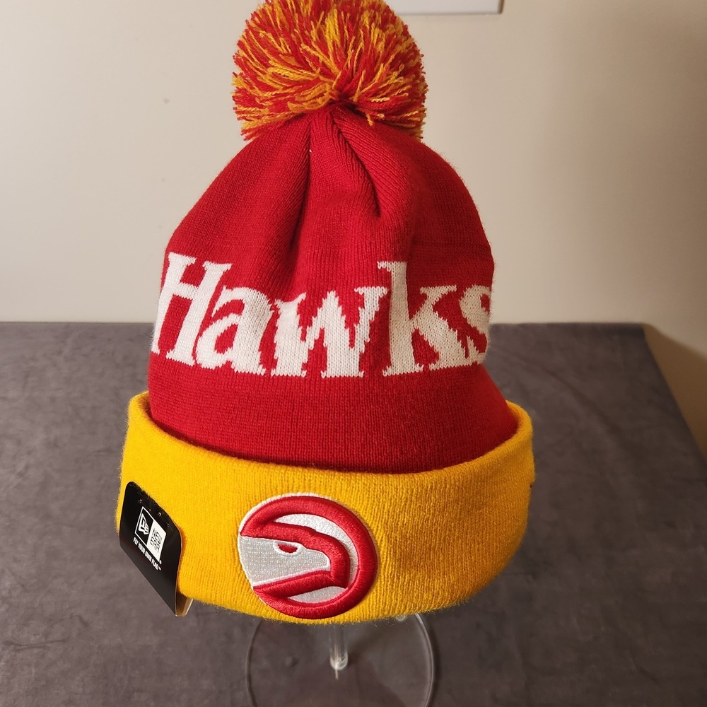 New Era Atlanta Hawks Beanie Hat Hardwood Classics Cuffed Pom Knit Cap NWT